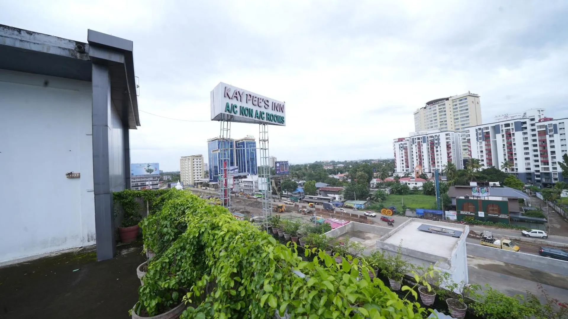 Kay Pee'S Grande Hotel Kochi 2*,